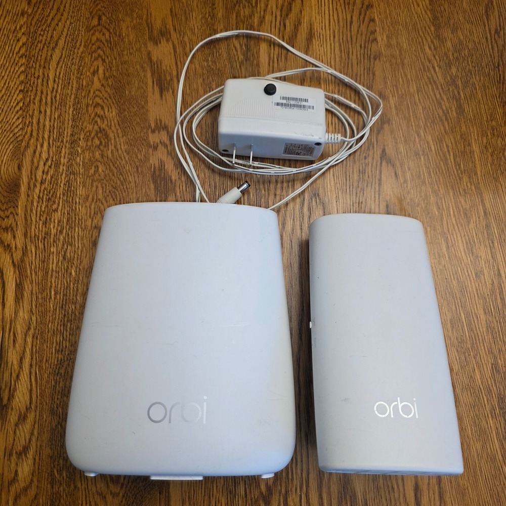 3 pc Netgear Orbi RBR20 Mesh WiFi Router Wall Plug Satellite RBW30 White‎